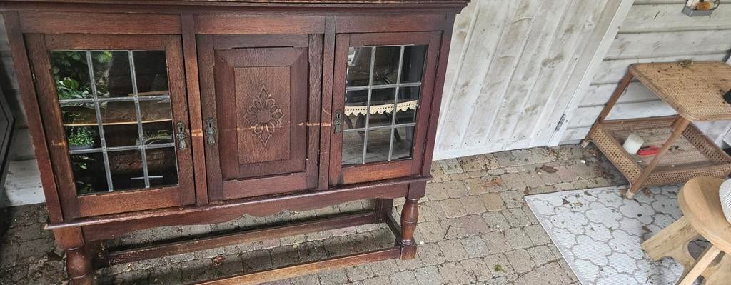 Antieke Eikenhouten Vitrinekast met Glas-in-lood, Ophalen of Verzenden