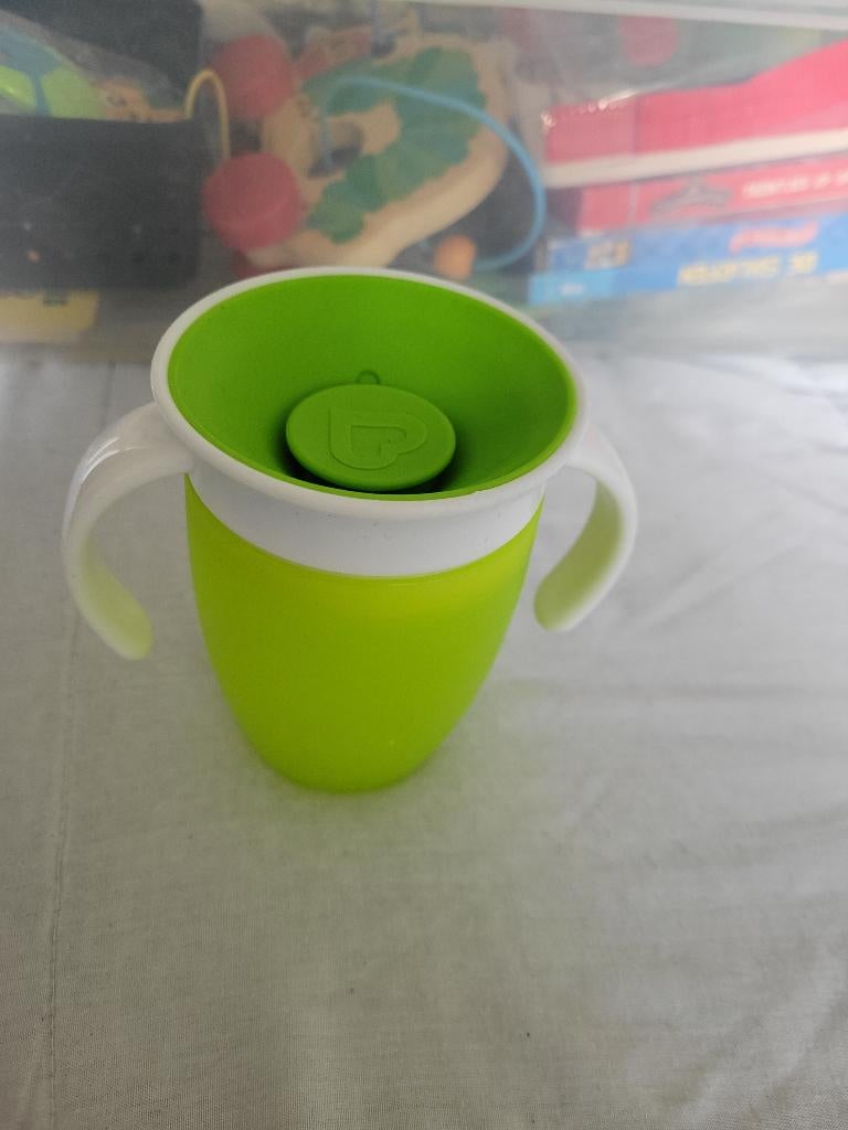 Munchkin drinkbeker, Kinderen en Baby's, Babyvoeding en Toebehoren, Ophalen, Gebruikt, Overige typen