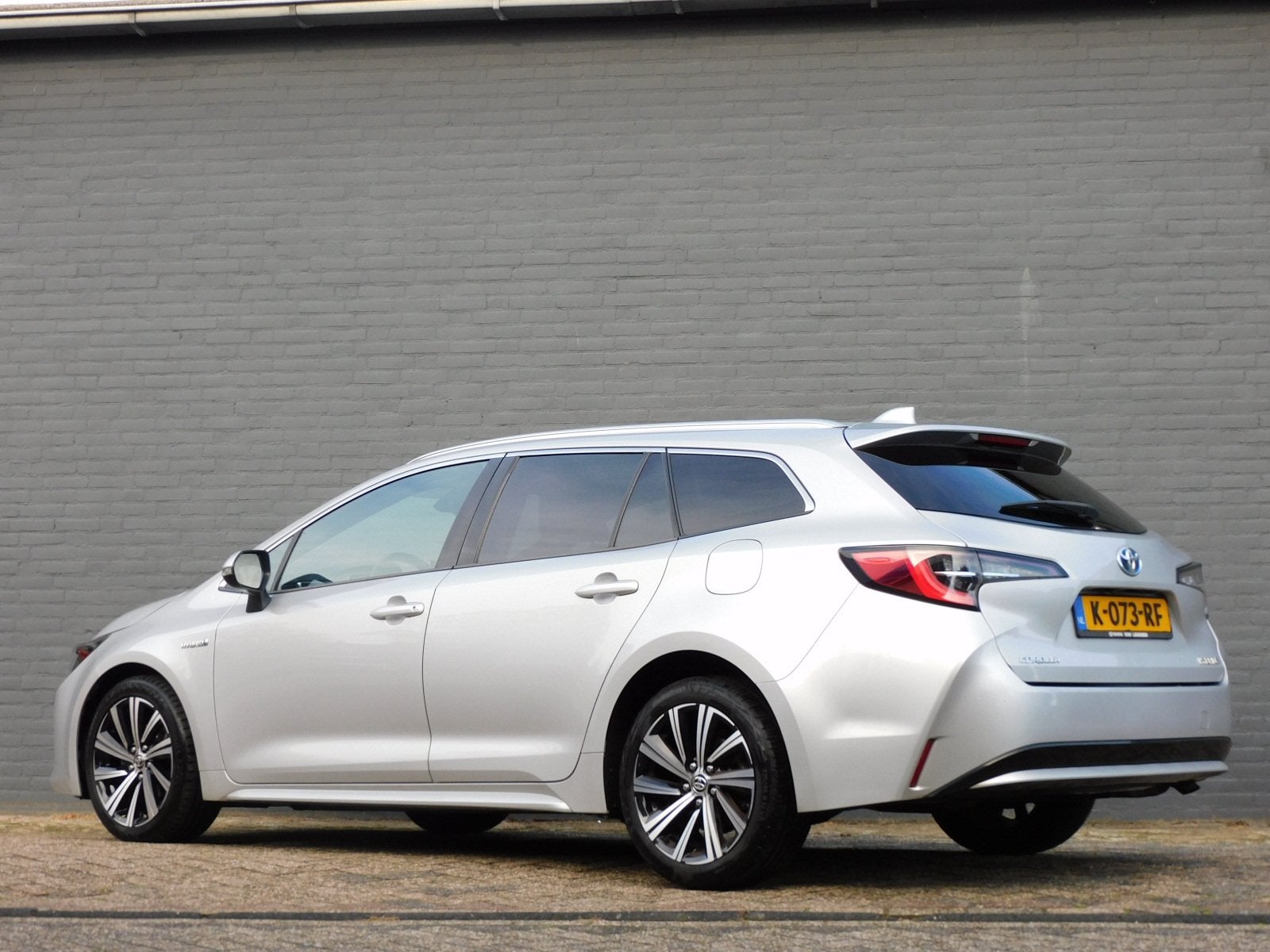 Toyota Corolla Touring Sports 1.8 Hybrid Dynamic 1e EIG! DEA, Auto's, 450 kg, Gebruikt, 4 cilinders, Origineel Nederlands