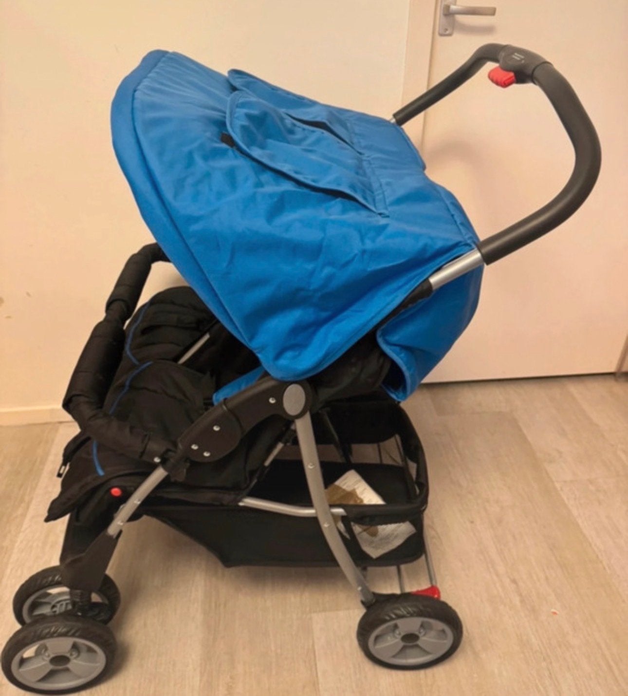 Nieuwe tweeling kinderwagen - Slechts één ritje gebruikt!, Duowagen, Ophalen of Verzenden, Zo goed als nieuw, Kinderwagen