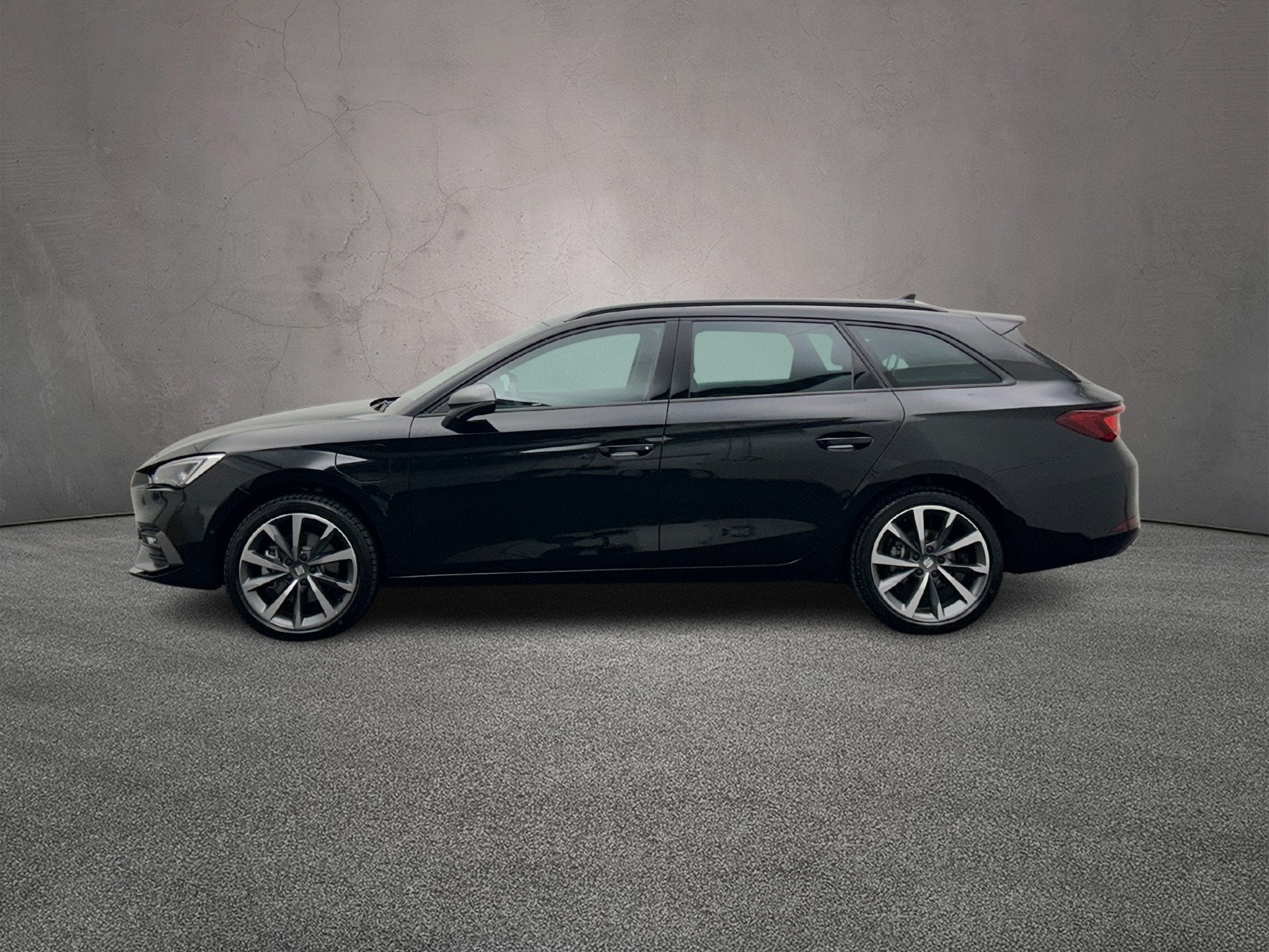 SEAT Leon Sportstourer, Euro 6, 4 cilinders, Origineel Nederlands, 1700 kg
