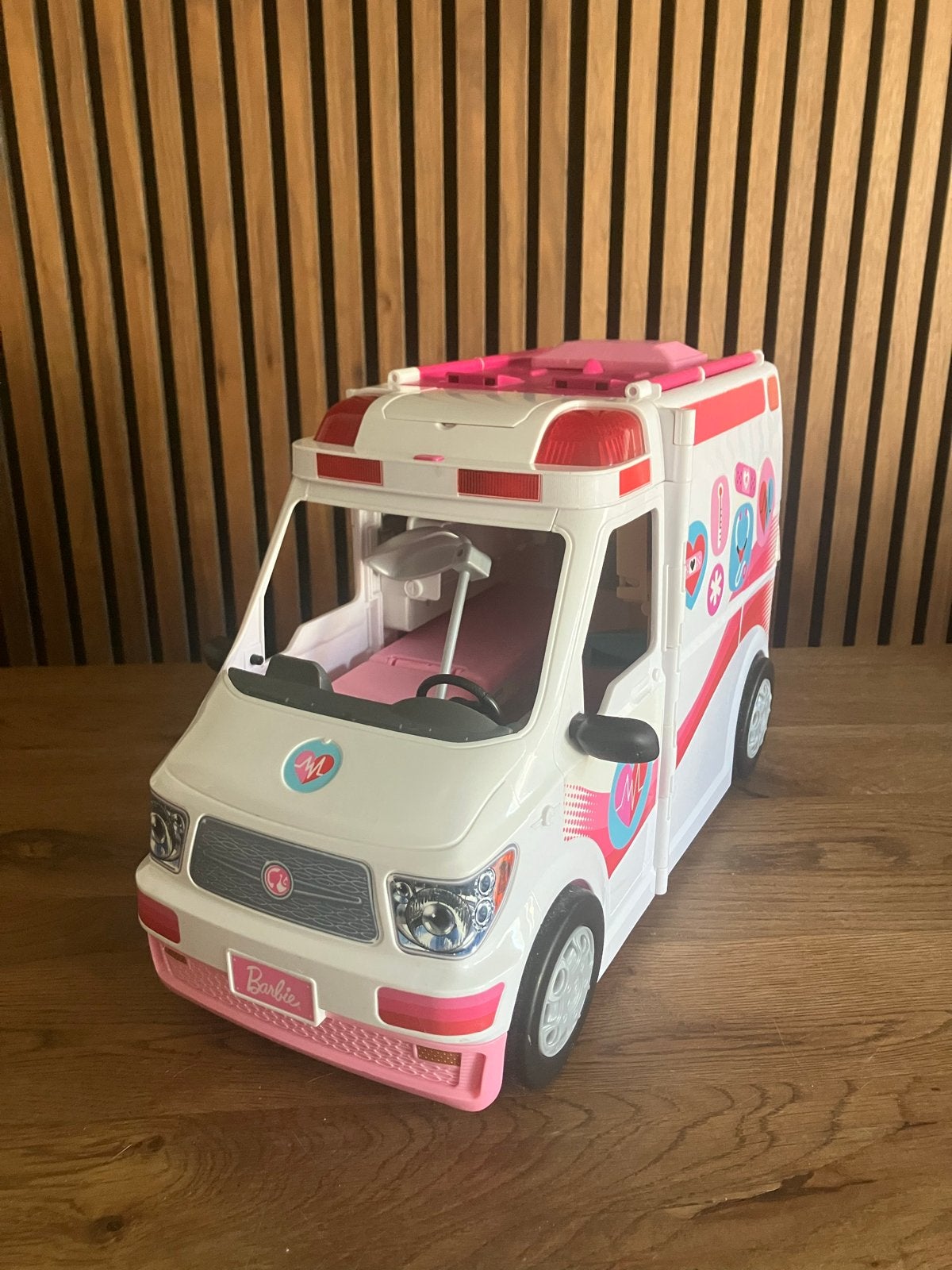 Barbie ambulance, dokter en rolstoel set met accessoires, Ophalen, Zo goed als nieuw, Barbie