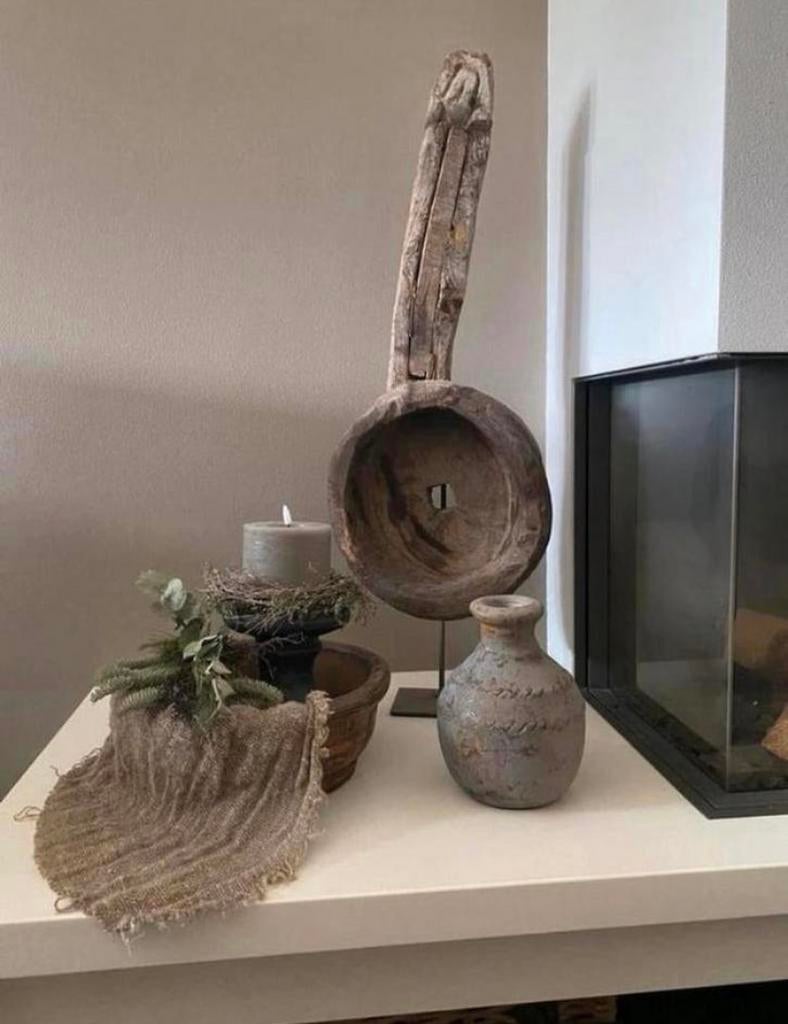 Oude houten kaasmal op standaard, Ophalen, Zo goed als nieuw, Rond, Hout