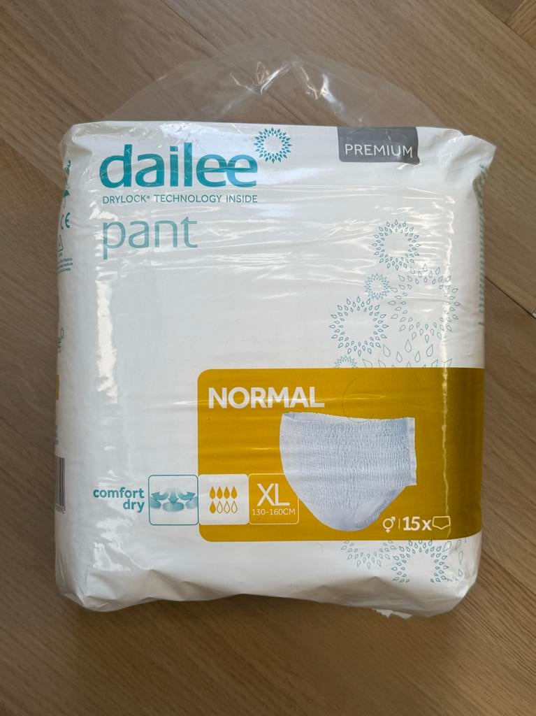 Ruim 30 pakken nieuw Dailee incontinentie broekjes luiers XL, Diversen, Verpleegmiddelen, Ophalen of Verzenden, Nieuw