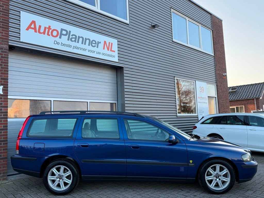 Volvo V70 2.4 T Ocean Race! Airco! Automaat! Cruise! Leder!, Auto's, Beige, Blauw, 2435 cc, 93 €/maand