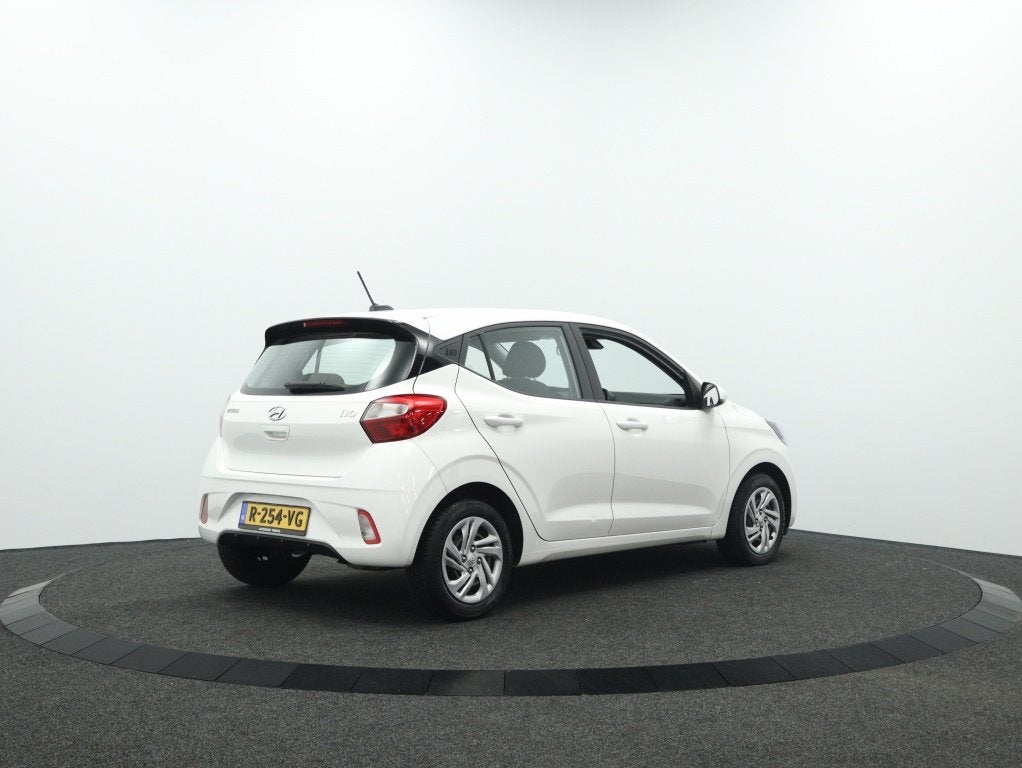 Hyundai i10 1.0 Comfort | Carplay Navigatie | Airco | Cruise, Keurmerk '100% Onderhouden', Stof, 899 kg, 4 stoelen