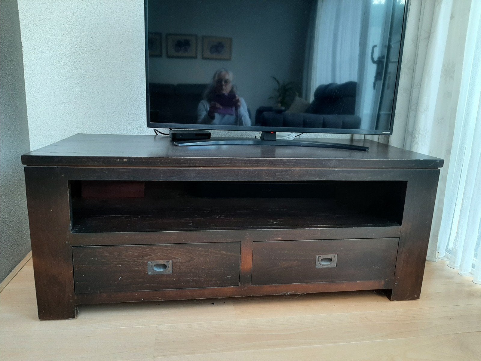 Koloniaal TV-meubel - 135x55x59 cm, Ophalen, Gebruikt, 100 tot 150 cm, Koloniaal