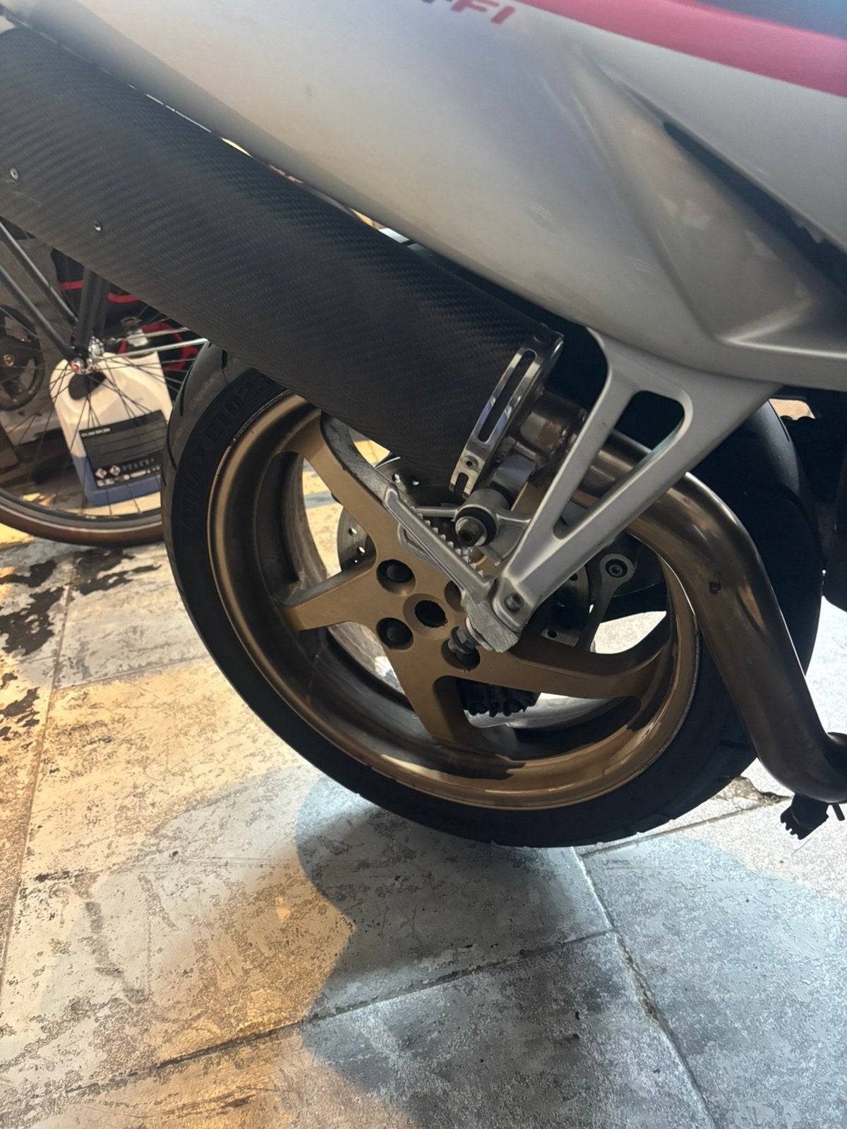 Honda vfr 800fi sport demper 160 euro, Ophalen of Verzenden