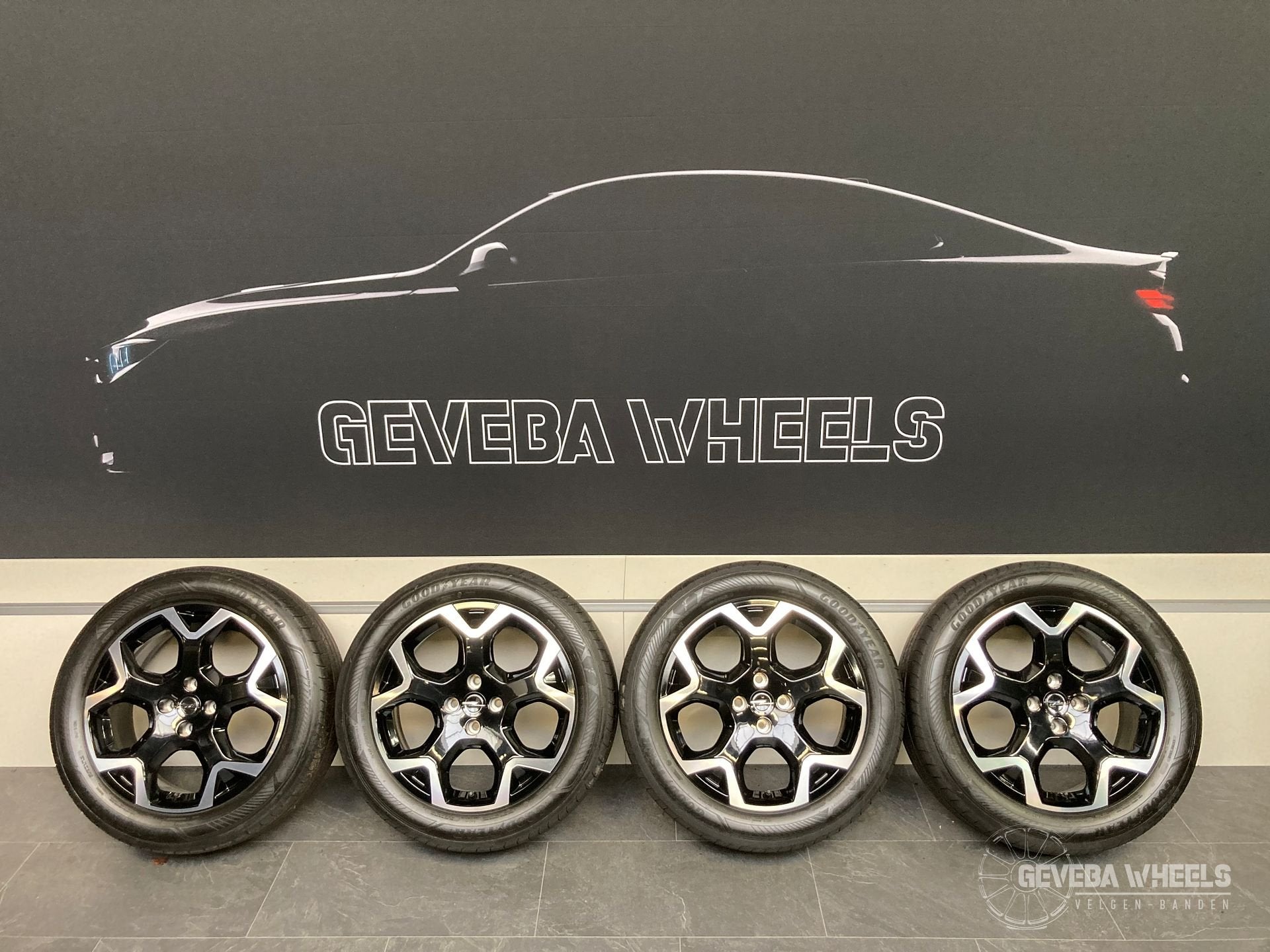18” originele Opel Mokka B velgen + banden DEMO 4x108 983509, Auto-onderdelen, Banden en Velgen, 18 inch, -, -, Banden en Velgen
