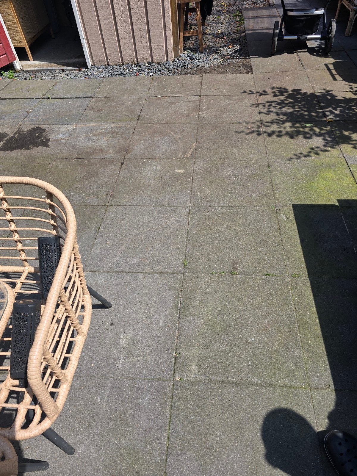 Gratis tuintegels 50x50cm ongeveer 40m2, Ophalen, Gebruikt, Beton, Terrastegels