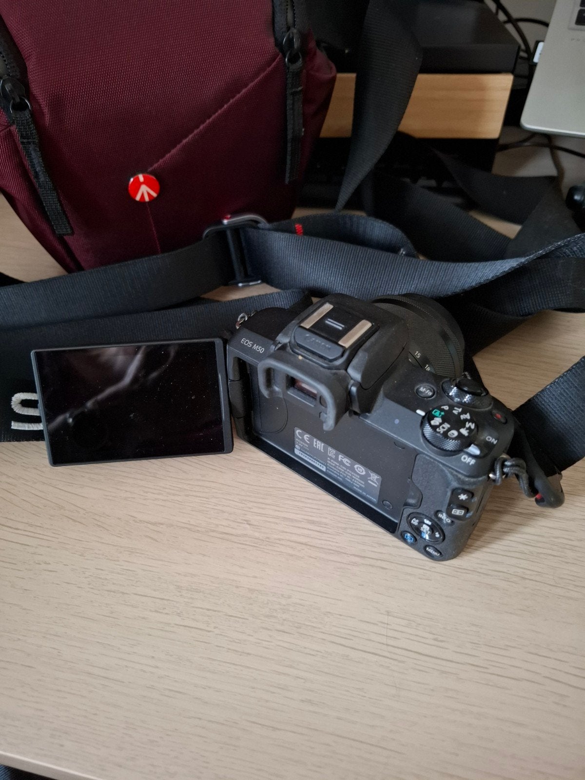 Canon EOS M50 Systeemcamera met 15-45mm lens, Audio, Tv en Foto, Accu, Ophalen of Verzenden, Zo goed als nieuw, Systeemcamera