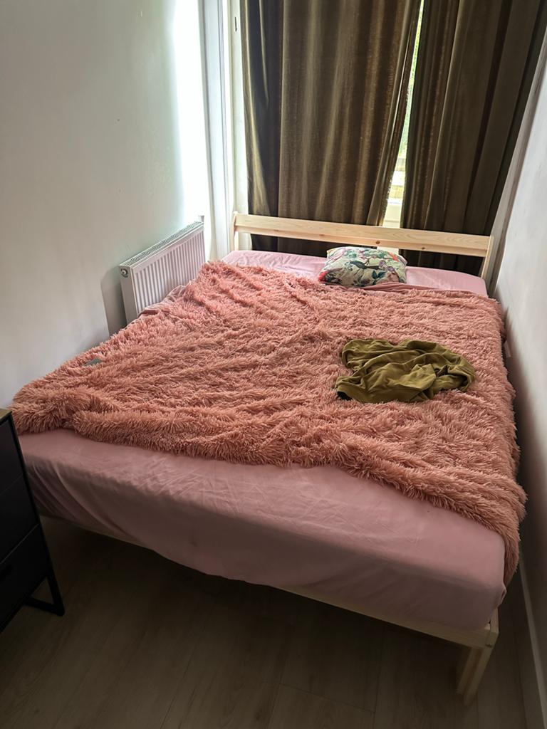 IKEA bed 140x200 met matras en lattenbodem, Huis en Inrichting, Slaapkamer | Bedden, Gebruikt, Tweepersoons, 140 cm, 200 cm, Hout