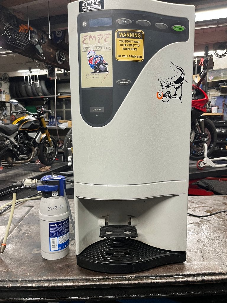 fresh brew koffie zet apparaat. klein defect, Ophalen, 10 kopjes of meer, Koffiemachine, Gemalen koffie