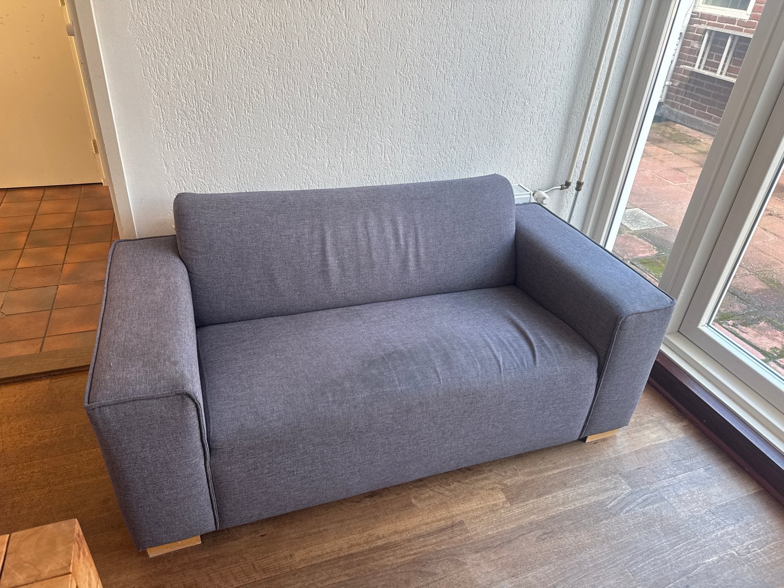 Gratis af te halen: Comfortabele tweezitsbank (ca. 150x90cm), Gebruikt, 150 tot 200 cm, Tweepersoons, 75 tot 100 cm