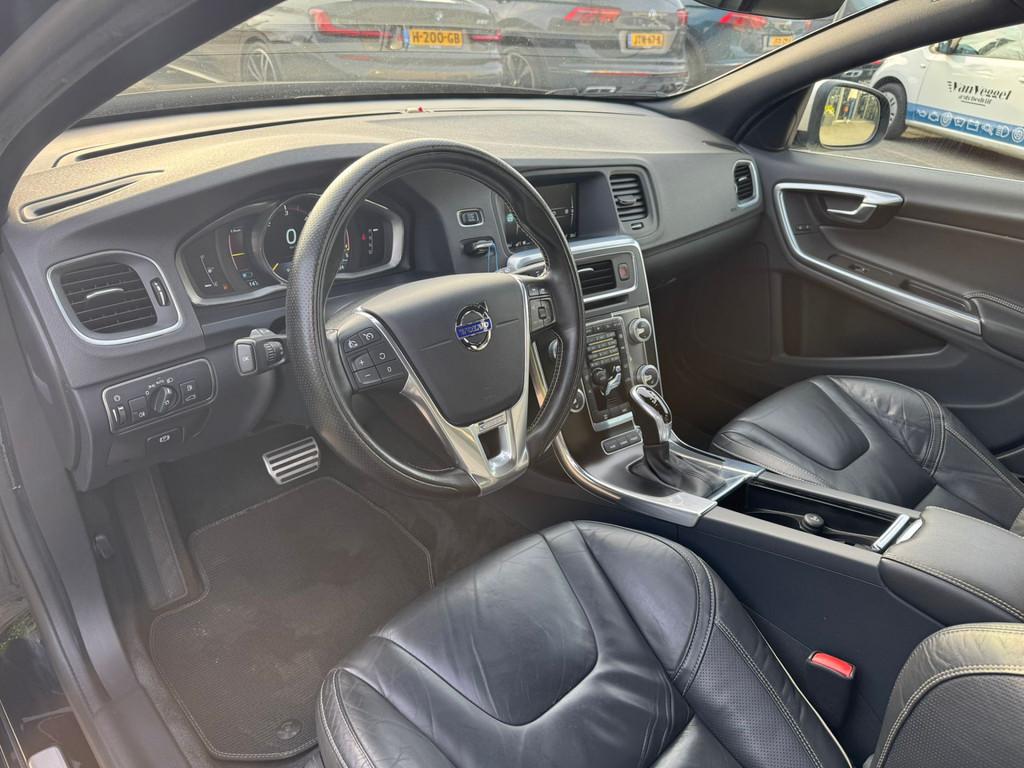 Volvo V60 2.4 D6 Twin Engine R-Design leer, cruise, stoelver, Automaat, Vierwielaandrijving, 1880 kg, Automatische klimaatregeling