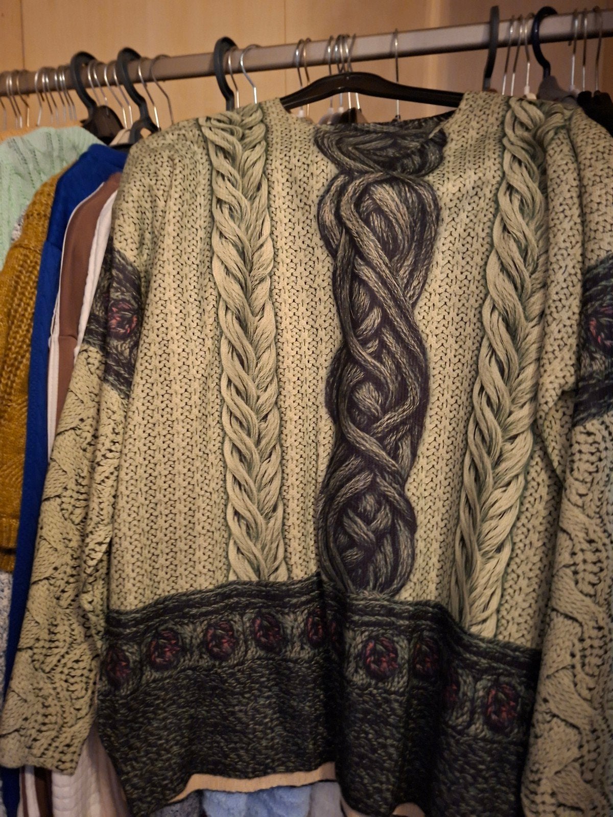 Roze gebreide trui met patroon en veel mer verschillende dam, Kleding | Dames, Truien en Vesten, Maat 42/44 (L), Ophalen of Verzenden