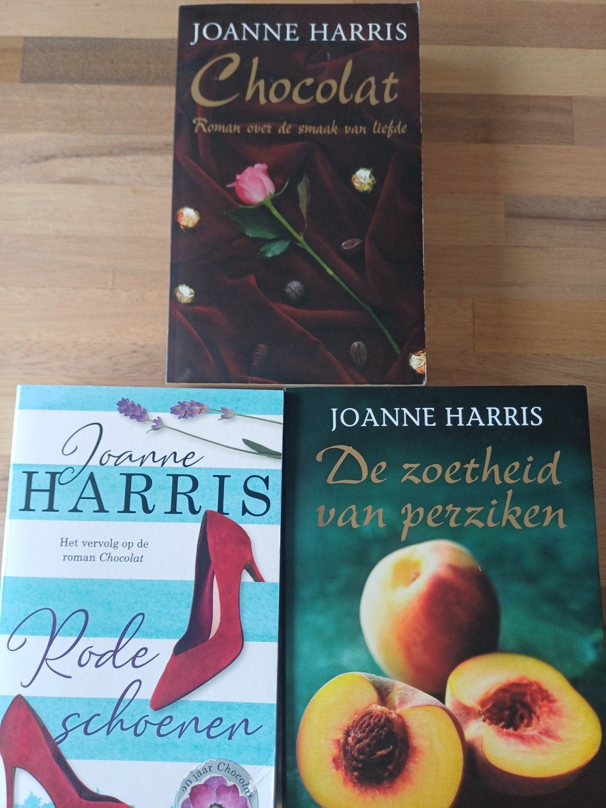 CHOCOLAT. De trilogie nu 10.00. In nieuwstaat., Ophalen of Verzenden, Zo goed als nieuw, Joanne Harris, Europa overig