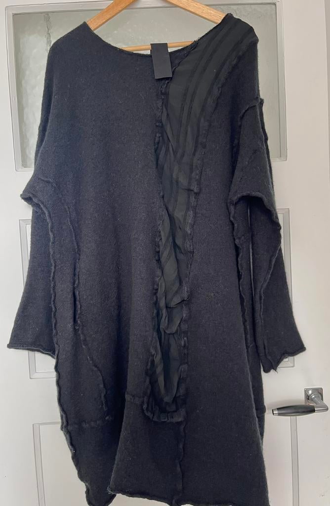 Rundholz black label: zwarte Alijn vallende trui S M, Zwart, Rundholz, Ophalen of Verzenden, Zo goed als nieuw
