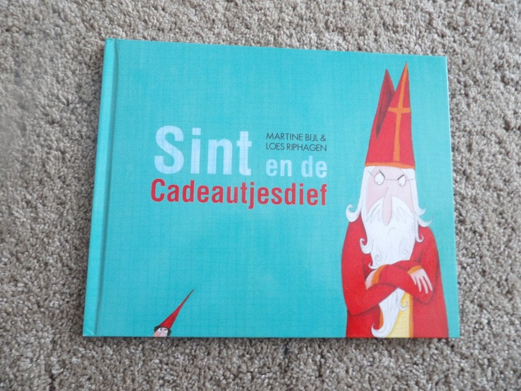 NIEUW boek DE SINT EN DE CADEAUTJESDIEF SINTERKLAAS *, Ophalen of Verzenden, Nieuw