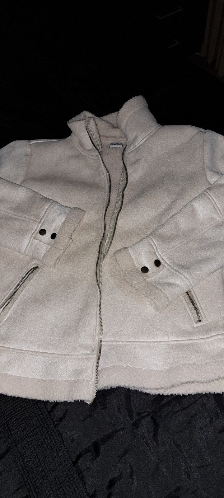 Crèmekleurige suède lammy look jas met teddy voering, Beige, Maat 42/44 (L), Ophalen of Verzenden, Zo goed als nieuw