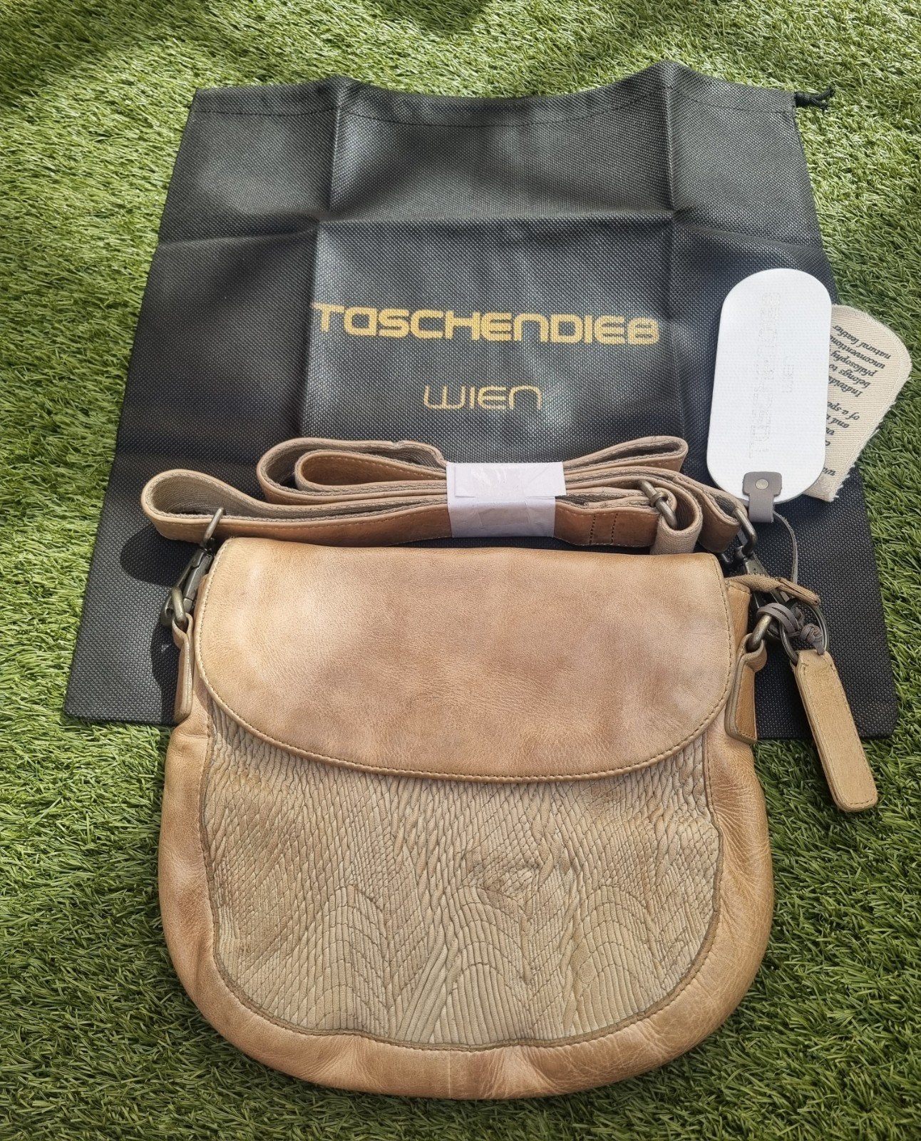 Taschendieb Wien crossbody tas - nieuw schapenleer, Ophalen of Verzenden, Nieuw, Beige, Schoudertasje