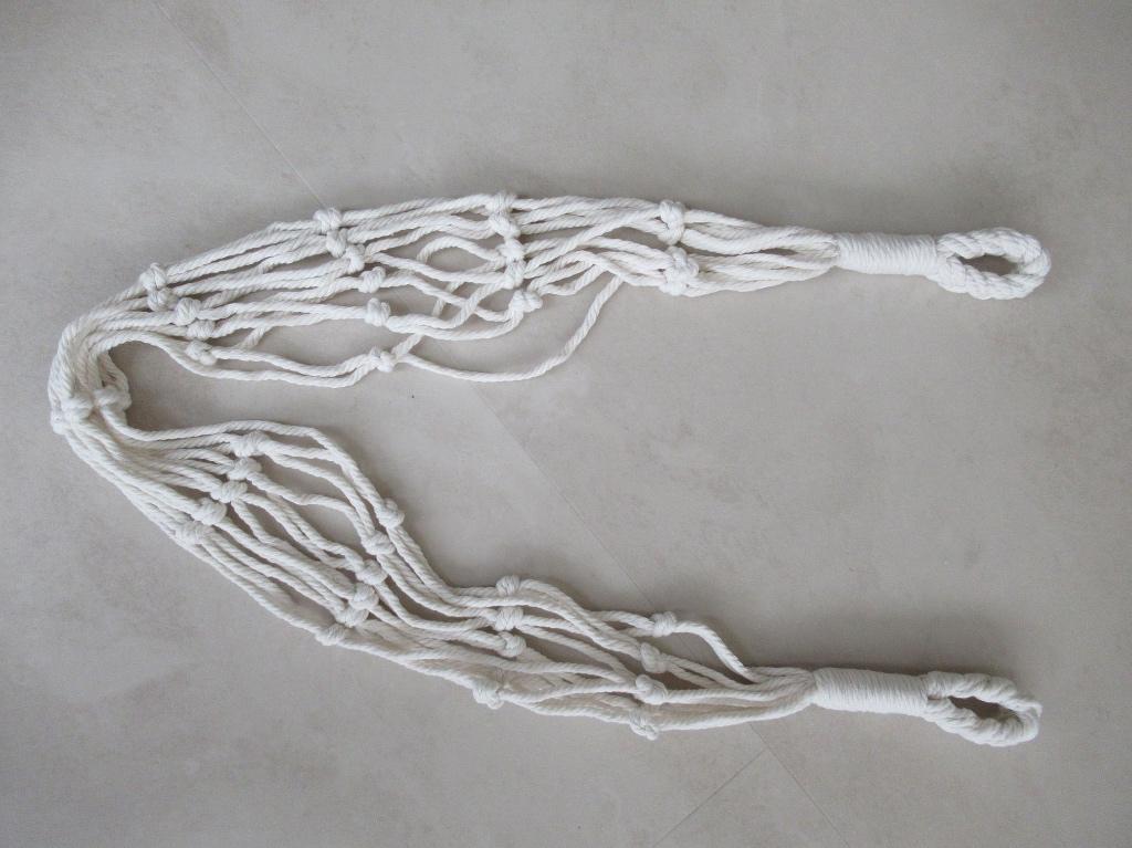 Handgeknoopt macramé plantenhanger, Beige, Verzenden, Zo goed als nieuw, Boho