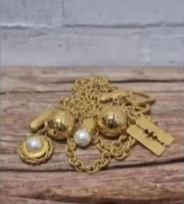 MOSCHINO - Exclusieve vintage zeldzame chain belt - Redwall, Kleding | Dames, Overige kleuren, 100 cm of meer, Zo goed als nieuw