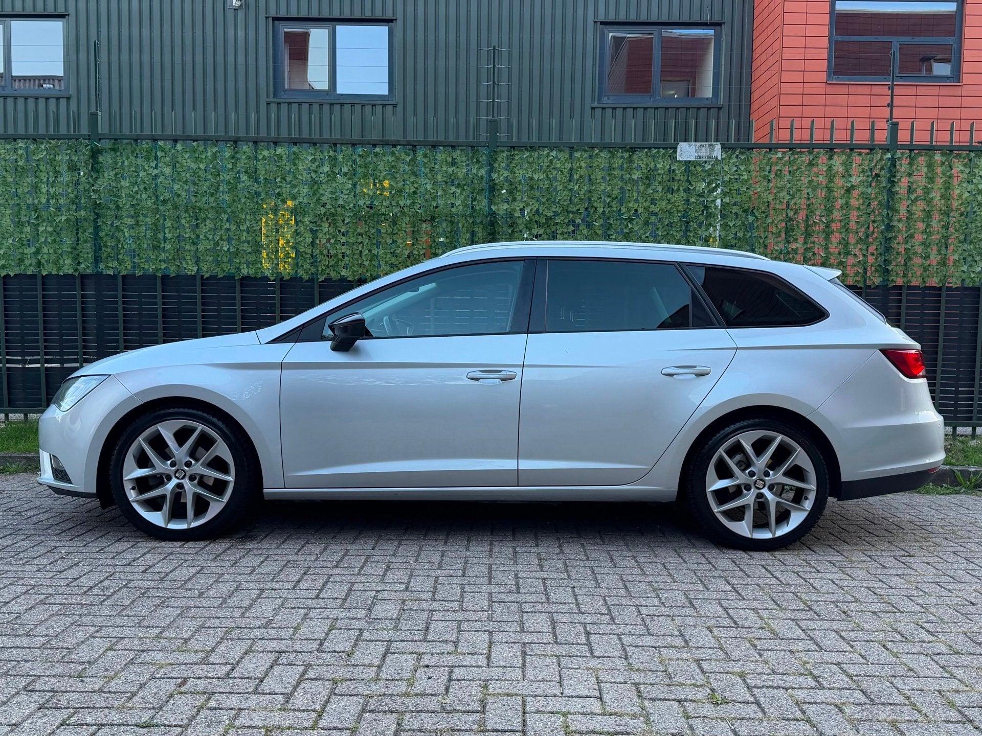 Foto 2 van Seat Leon ST 1.0 EcoTSI Style Connect 2016 CRUISE|NAVI|NAP