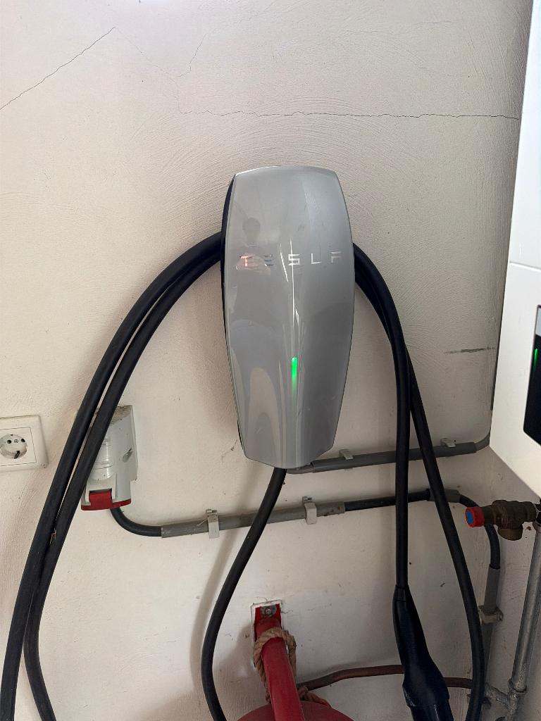 Tesla Wallconnector, Ophalen of Verzenden, Zo goed als nieuw, Laadpaal en Laadkabel