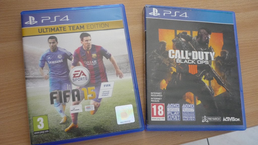 Call of Duty Black ups 3 en Fifa 15, 1 speler, Ophalen of Verzenden, Zo goed als nieuw, Vanaf 3 jaar