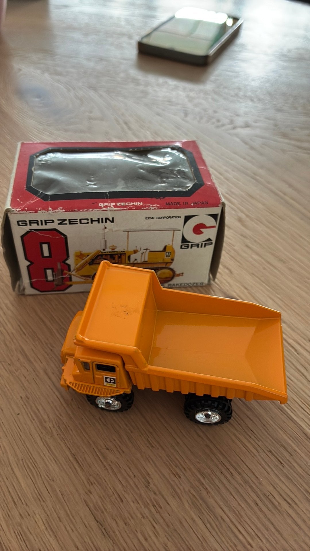 Grip zechin 8, Ophalen