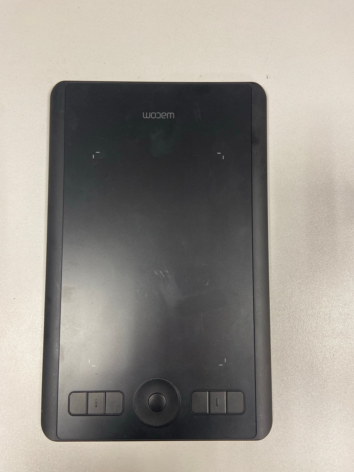 Wacom Intuos Pro tekentablet met pen en houder, Computers en Software, Ophalen of Verzenden, Zo goed als nieuw