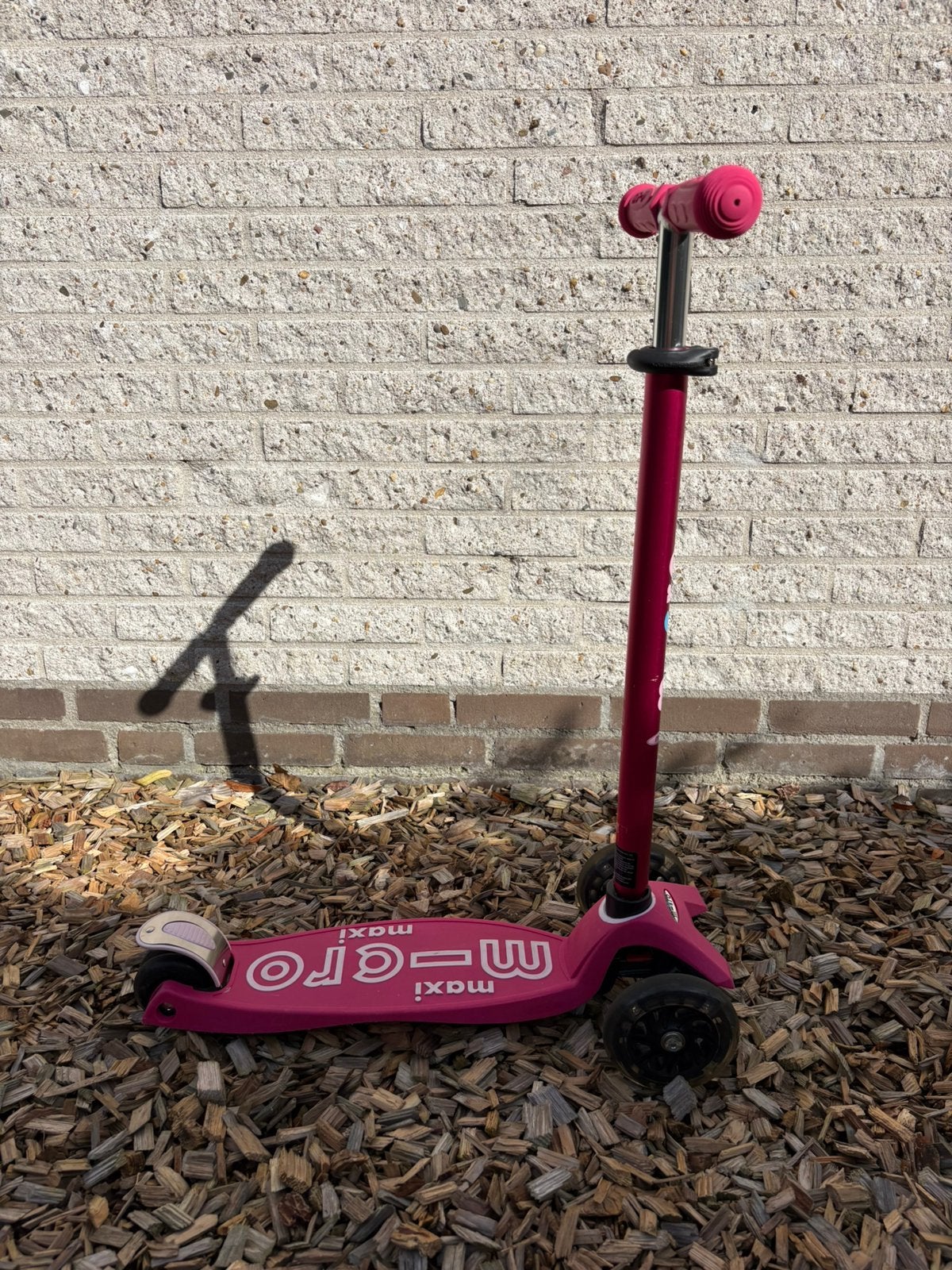 Roze Micro Maxi Deluxe step met LED wheels. 5-12 jaar, Fietsen en Brommers, Steps, Ophalen, Zo goed als nieuw, Gewone step