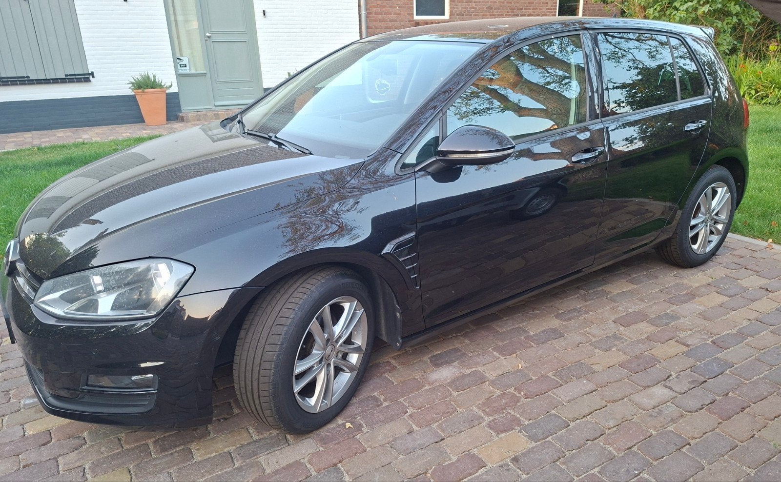 Volkswagen Golf 1.2 TSI 77KW 5D DSG 2014 Zwart, Auto's, Volkswagen, Zwart, Navigatiesysteem, Zwart, Geïmporteerd