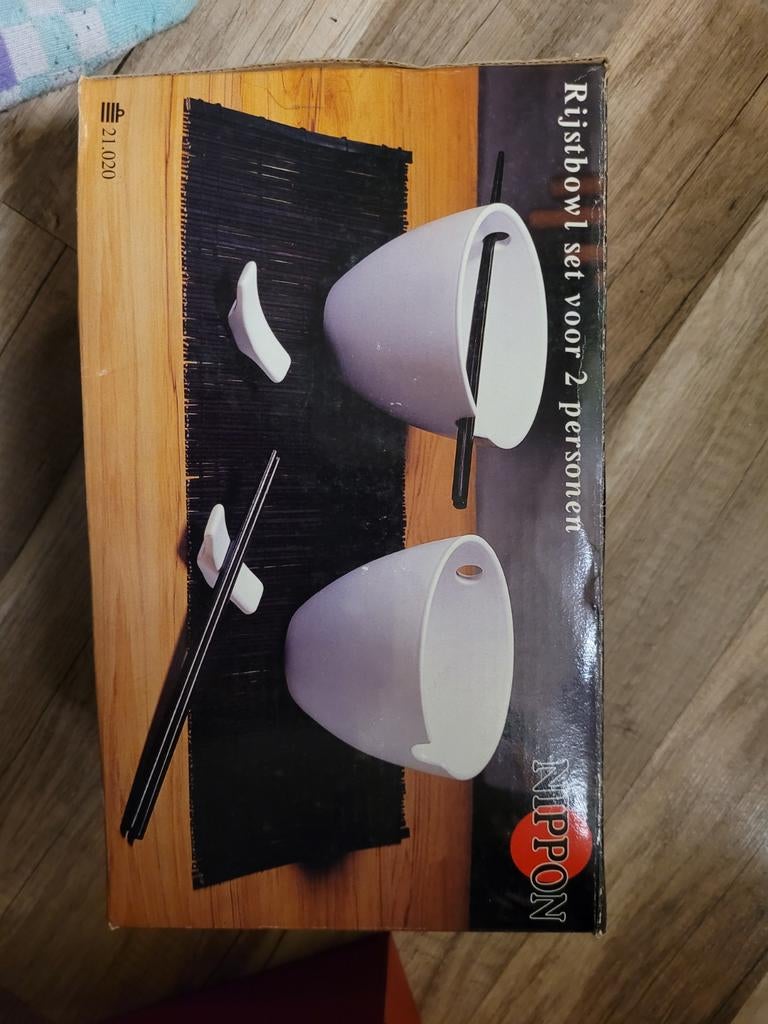 Nippon Rijstkom set voor 2 personen, nieuw in doos, Keramiek, Nieuw, Ophalen of Verzenden, Kom(men)