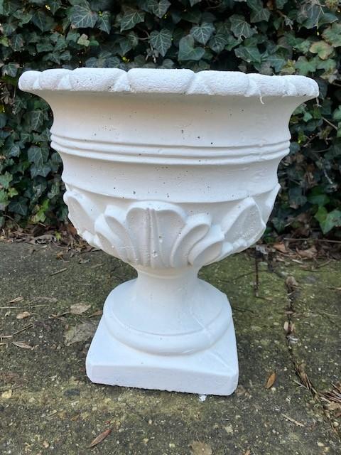 stenen bloempot, Tuin en Terras, Steen, Rond, Zo goed als nieuw, Balkon