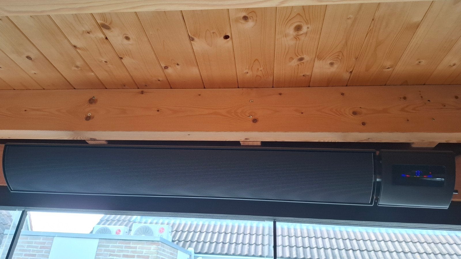 VH Smart HeatBar 1800W Infrarood Terrasverwarmer, Tuin en Terras, Plafond, Zo goed als nieuw, Waterbestendig, Ophalen