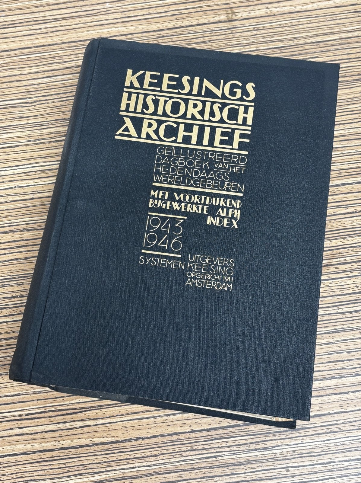 Keesings historisch archief 1943 - 1946, Ophalen of Verzenden, Zo goed als nieuw
