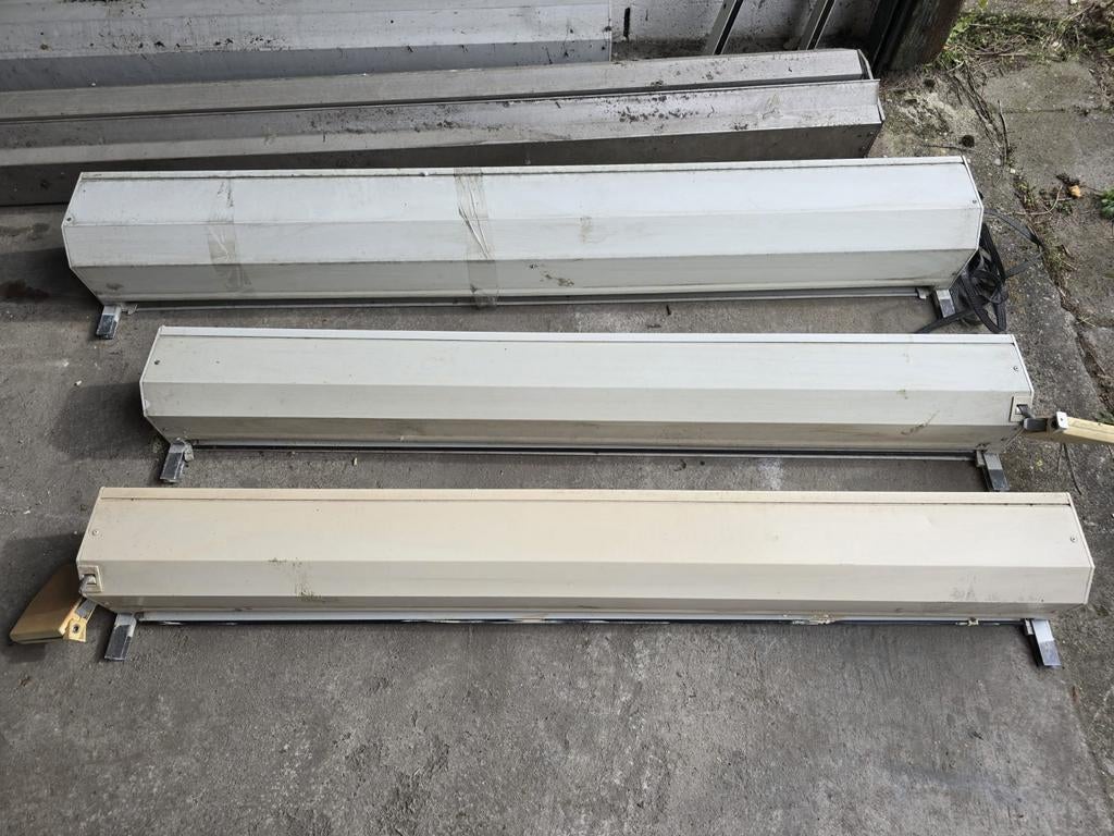 Diverse zonneschermen en rolluiken (ook elektrisch), Gebruikt, Elektrisch, Ophalen of Verzenden, 250 cm tot 450 cm