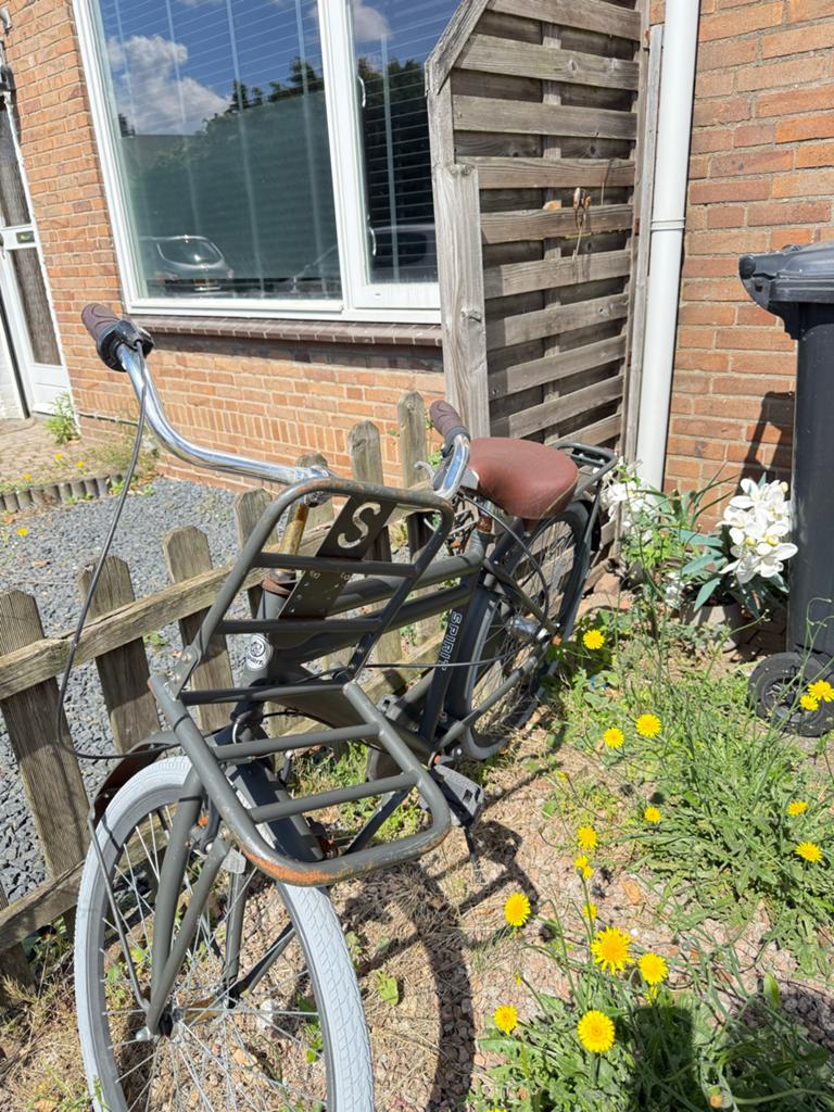 Jongensfiets met lekke banden en roest, Fietsen en Brommers, Fietsen | Jongens, Ophalen of Verzenden, Gebruikt