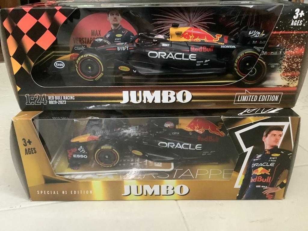 Max verstappen Jumbo Burago raceauto 1:24 Rb18 Rb19 in doos, Ophalen of Verzenden, Zo goed als nieuw, Bburago