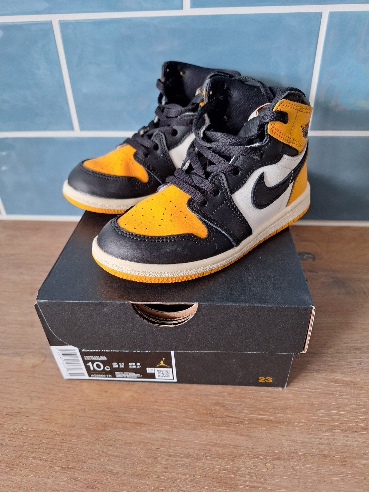 Nike air jordan high 1 Taxi EU27, Kinderen en Baby's, Kinderkleding | Schoenen en Sokken, Ophalen of Verzenden, Jongen of Meisje