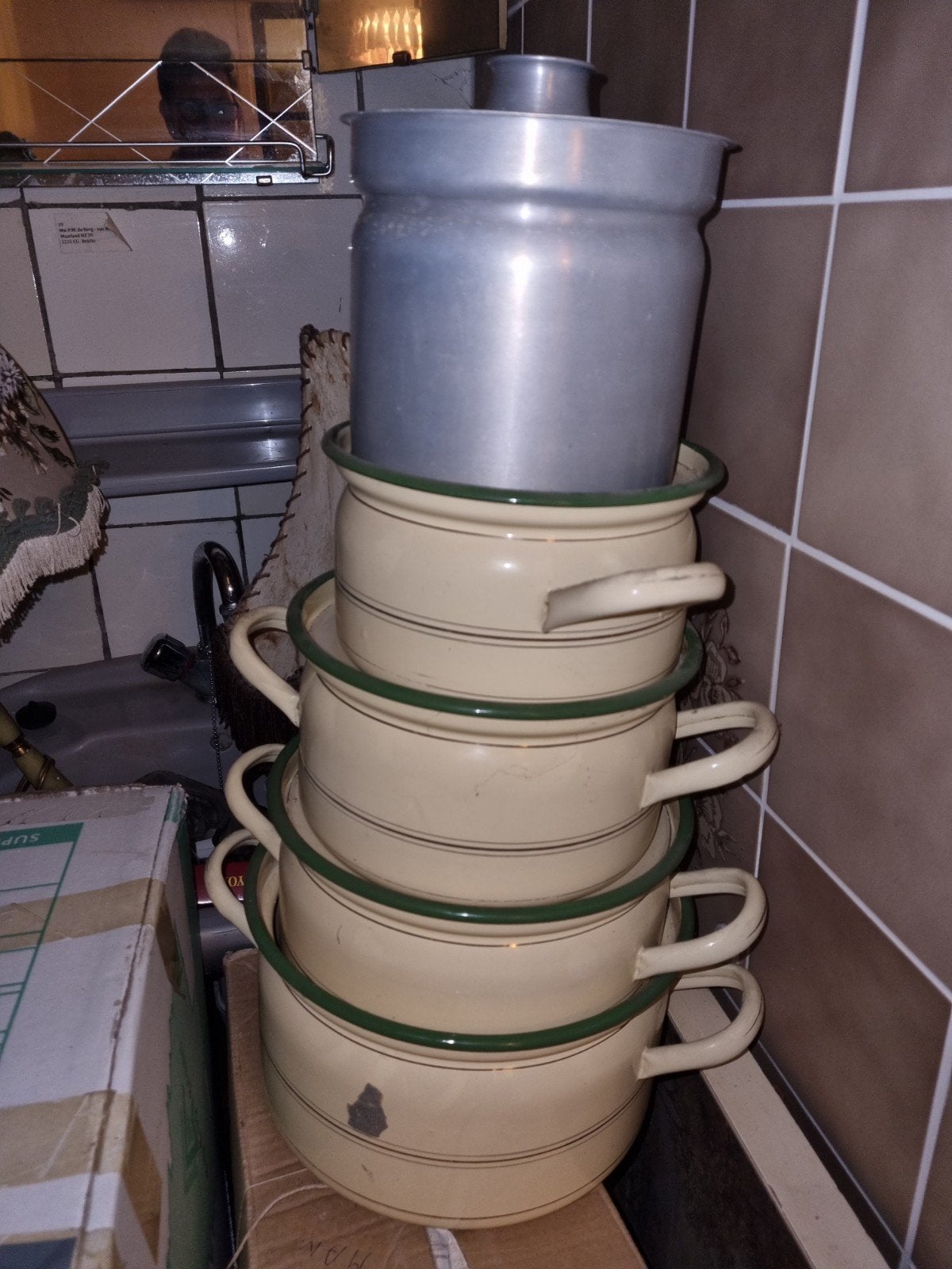 Set van 4 vintage emaille pannen en 2 aluminium potten, Antiek en Kunst, Ophalen of Verzenden
