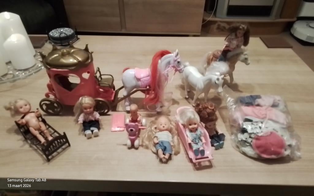 Kleine popjes SIMBA ,met 3 paarden, Prinsessen koets, Kinderen en Baby's, Speelgoed | Poppen, Ophalen of Verzenden, Gebruikt, Overige typen