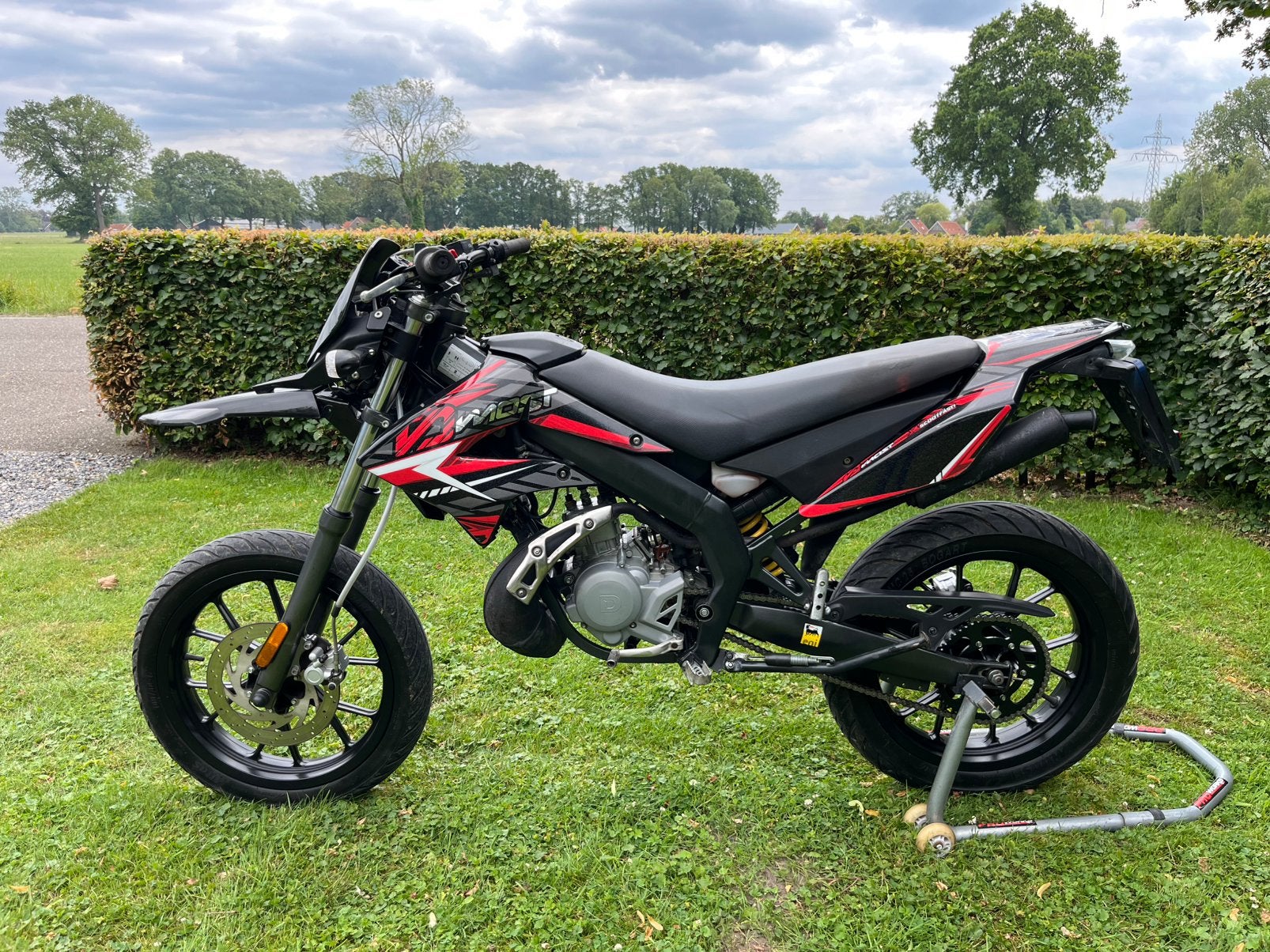 Derbi senda DRD xtreme 2016 schakelbrommer, Ophalen, 6 versnellingen, Zo goed als nieuw, 50 cc