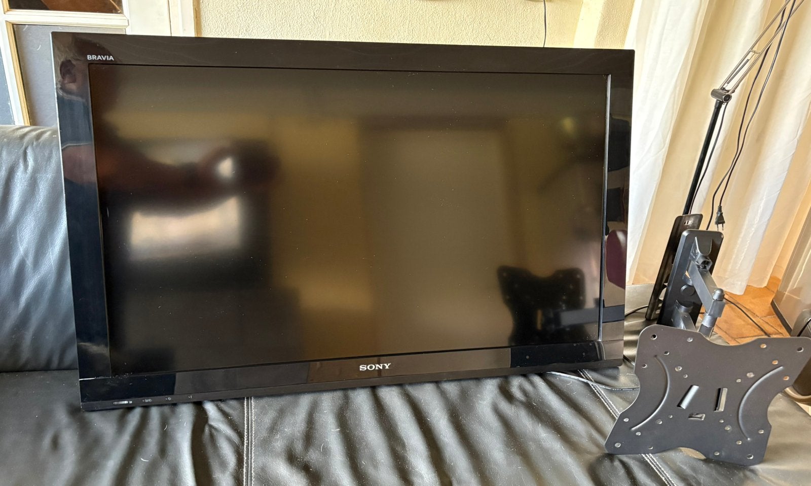 Goedwerkende Sony televisie  met muurbeugel, Ophalen, Gebruikt, 50 Hz, LCD