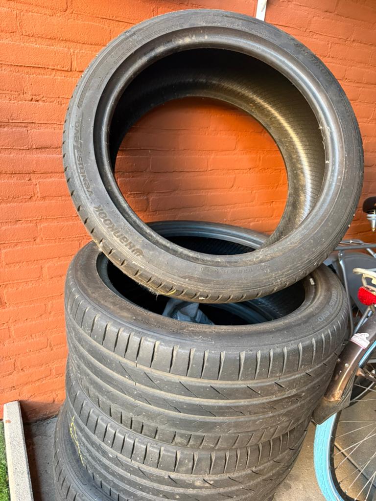 Hankook Ventus Evo Banden 255/40/19, Ophalen, Zo goed als nieuw