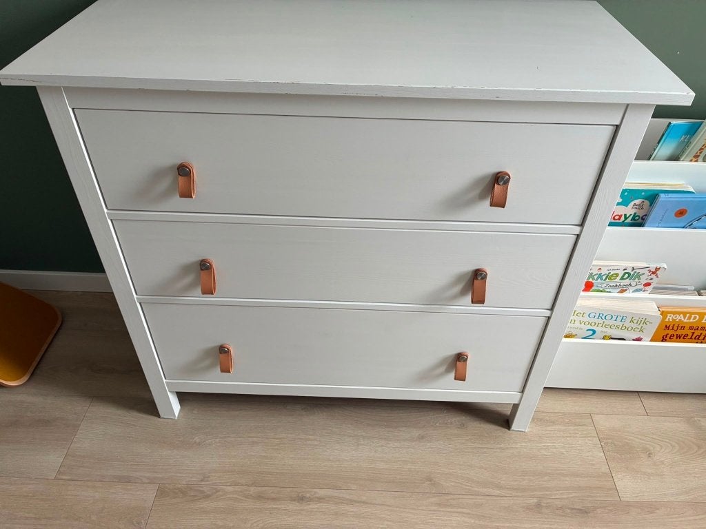 Hemnes ladekast, Ophalen, 100 tot 150 cm, Zo goed als nieuw, 3 of 4 laden