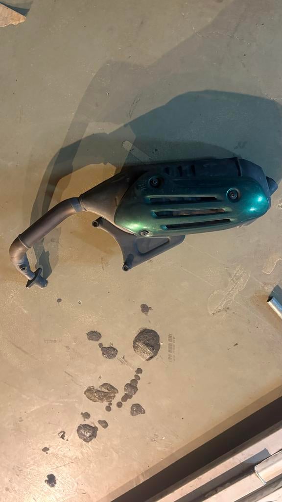 Vespa sprint E5 uitlaat, Fietsen en Brommers, Brommeronderdelen | Scooters, Ophalen of Verzenden, Gebruikt, Uitlaat, Overige merken