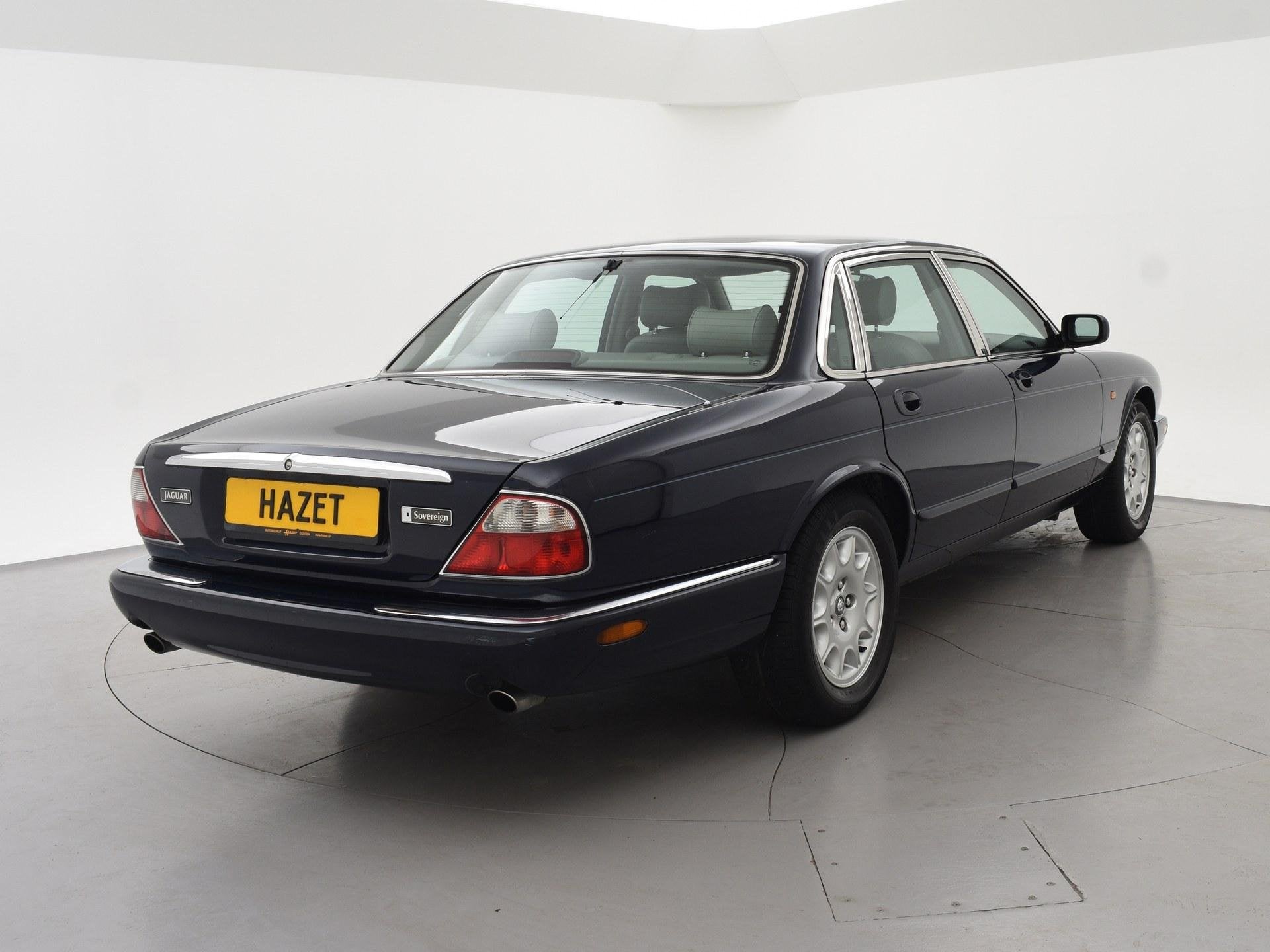 Jaguar XJ 3.2 V8 AUT. EXECUTIVE *101.262 KM* + LEDER | VERW., Automaat, Lederen bekleding, Achterwielaandrijving, Gebruikt